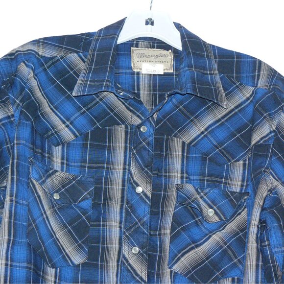 Wrangler blue plaid button down shirt size large, western style pearl snaps - Picture 2 of 3